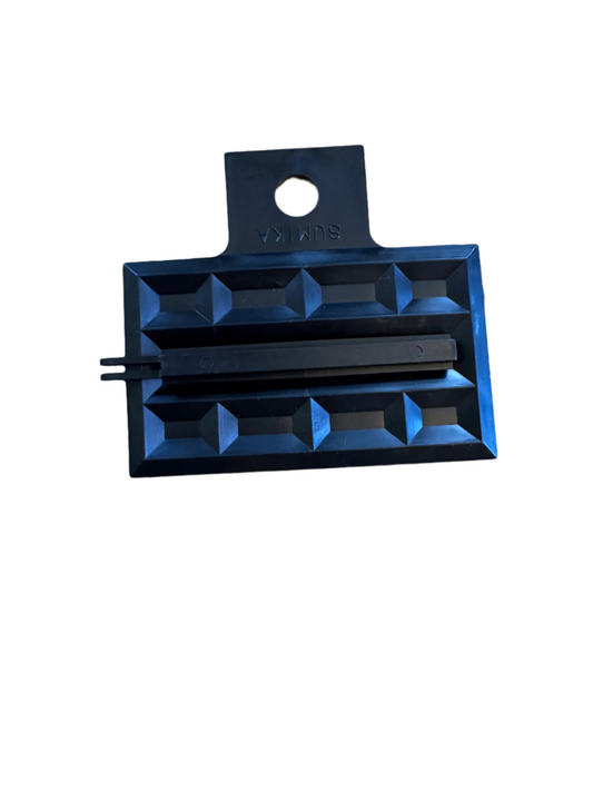 Sumisansui R Tube Stopper used to stop the flow of water anywhere along the irrigation tube length. Can be used with R-Wide, sumisoaker max, sumi soaker max