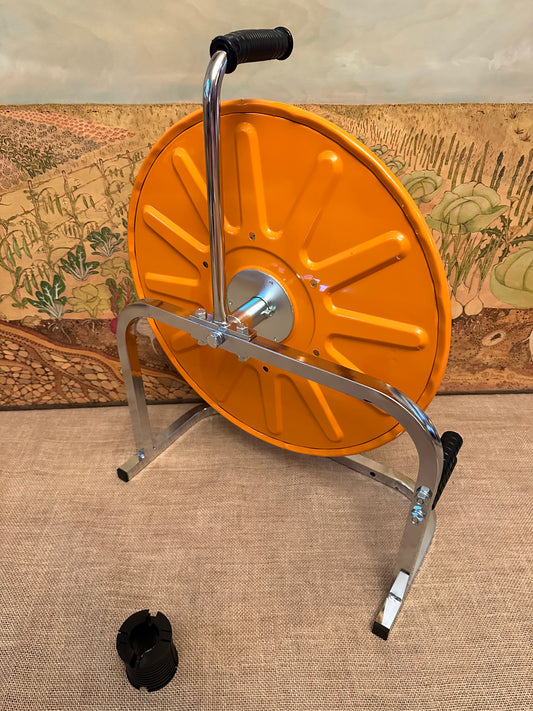 Sumisansui R Winder reel for rolling up and deploying R Wide and other R series irrigation tubes. Sumisoaker max, sumi soaker max